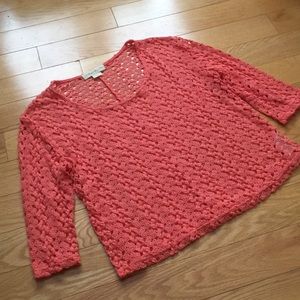 Coral patterned top